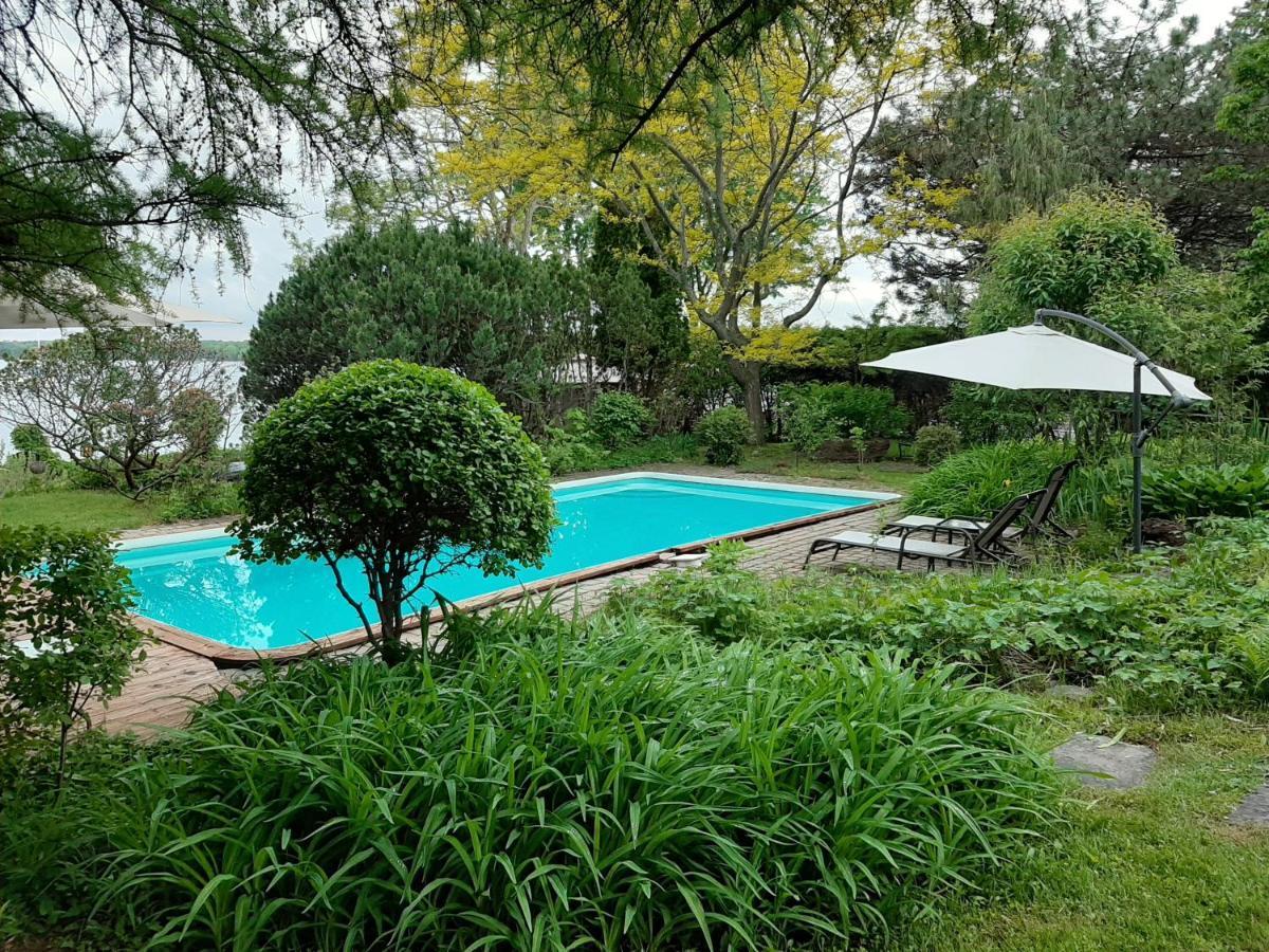 Bord De L'eau Maison d'hôtes Oka